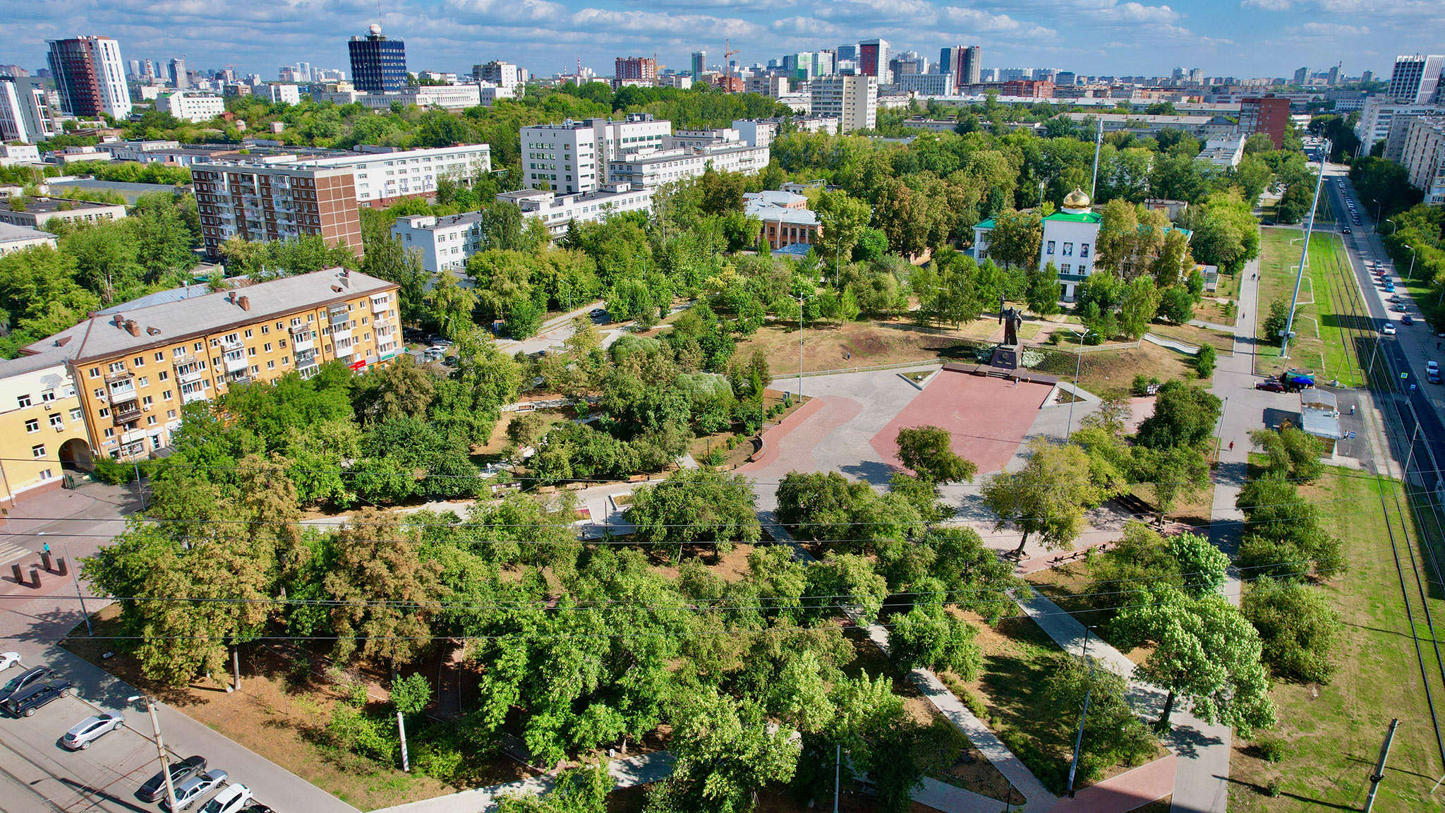 Площадь Обороны, Екатеринбург (Square of Defence, Yekaterinburg)